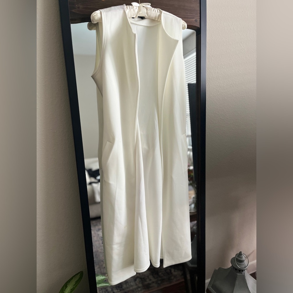 Boohoo Cream Sleeveless Blazer with Belt Loops